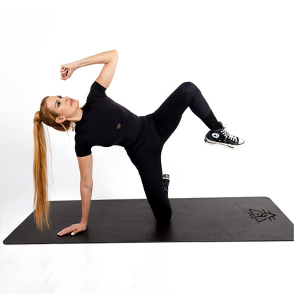 The Obsidian Yoga Mat – Noir Edition